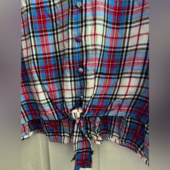 LANE BRYANT Tie-Front Top - Picture 7 of 12